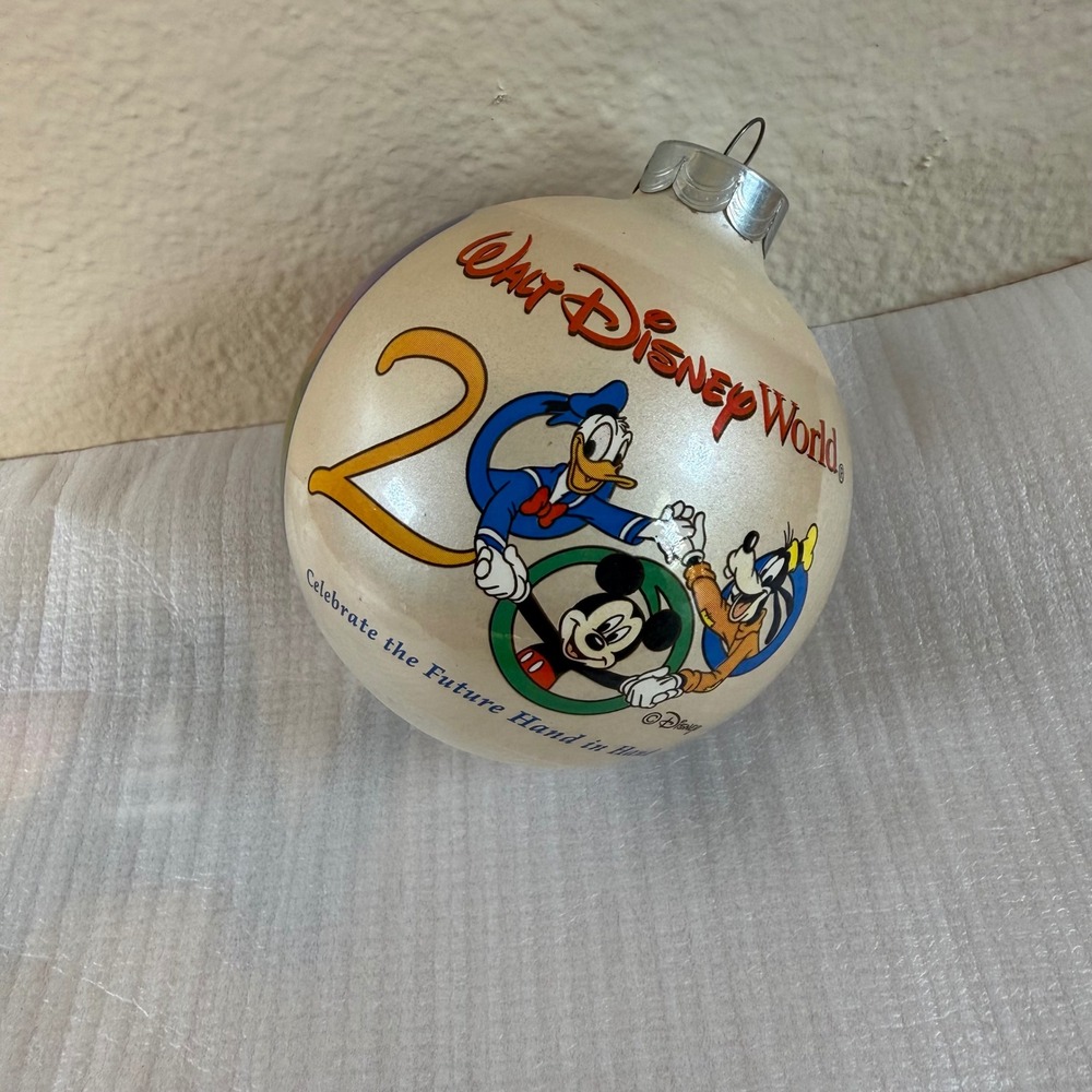 Walt Disney World 2000 Celebrate the Future Hand in Hand Glass Ornament